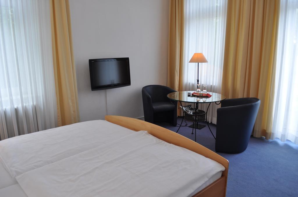 Hotel Burgfeld Кассель Экстерьер фото